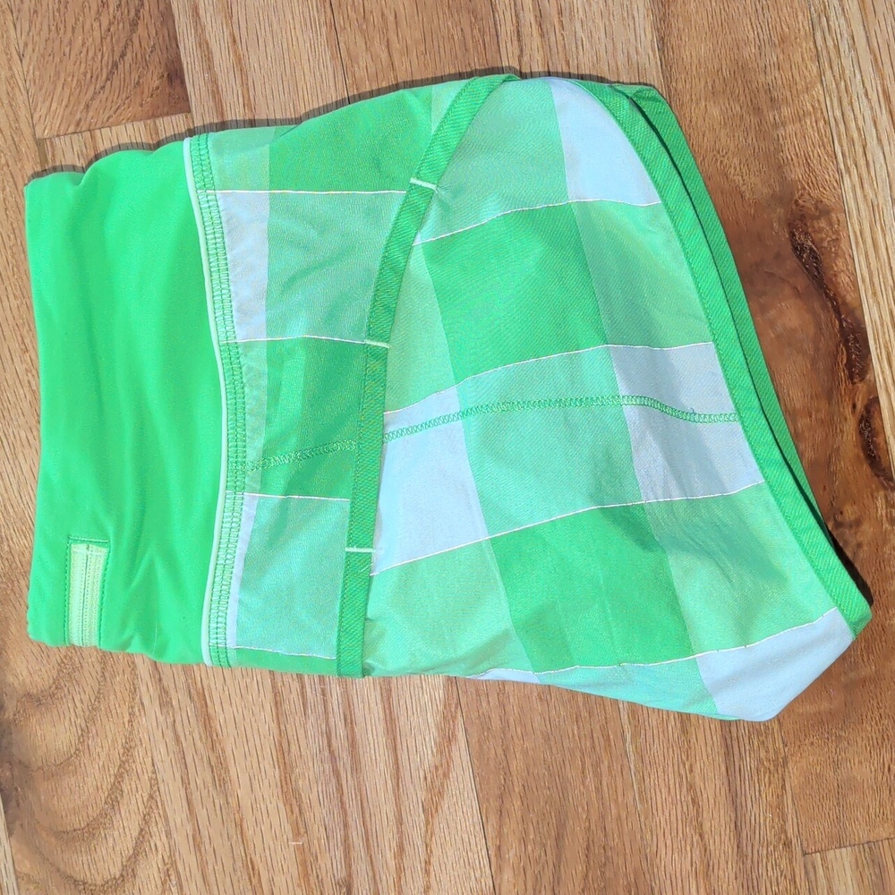 Lululemon Frond Green Gingham Speed Shorts 2